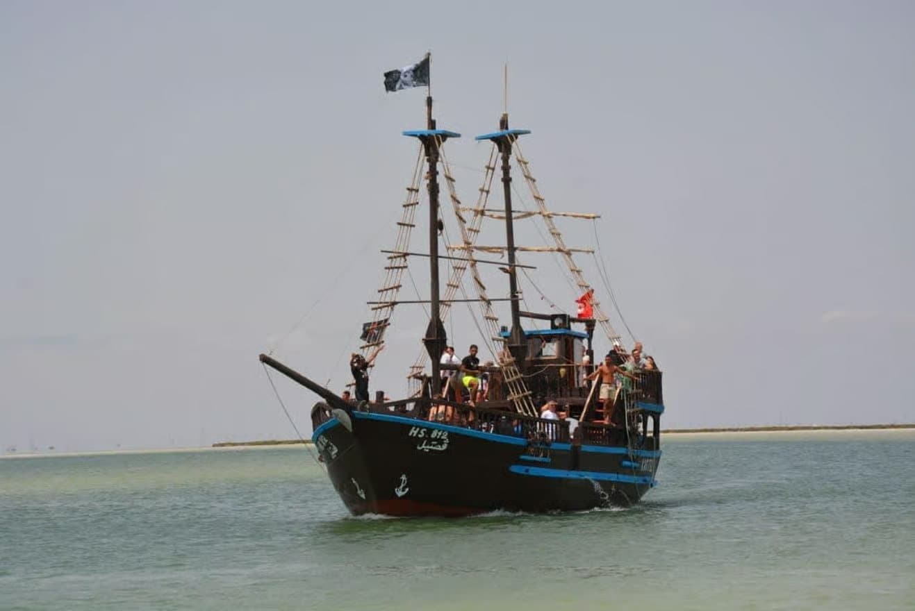 Journée bateau pirate & plage de sable blanc à Zarzis (départ Djerba) 2